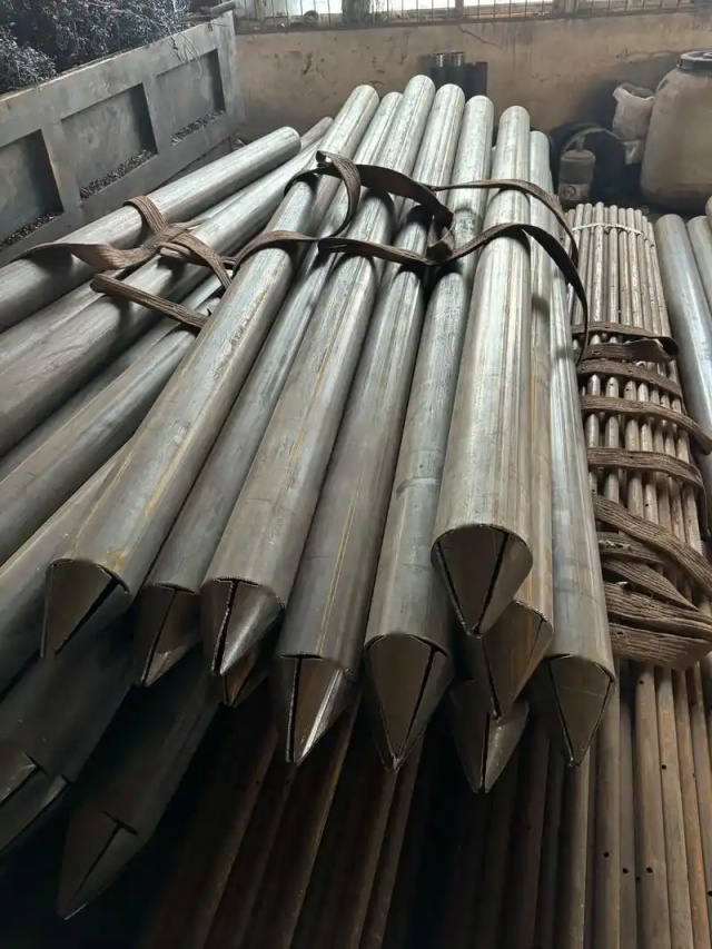 苏尼特右钢花管锚杆